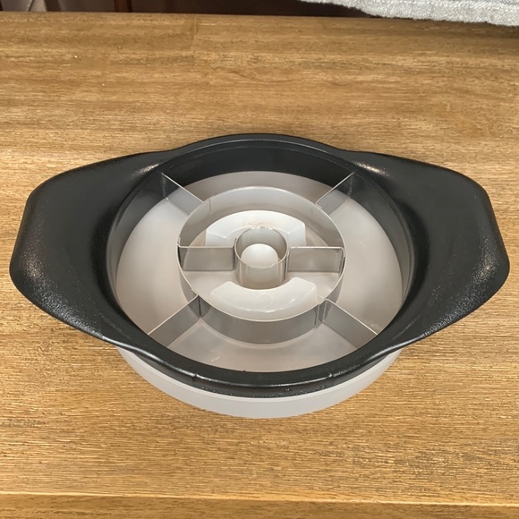 Pampered chef pineapple wedger - Picture 1 of 3